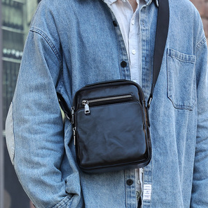 Sac bandoulière pour homme en cuir véritable, fermeture éclair horizontale carrée, sac messager durable pour les voyages d'affaires, noir - Product Image 2