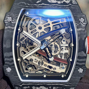 นาฬิกาจักรกลสั่งทำพิเศษระดับไฮเอนด์ UMIF RM67-02 CRMA7 ระบบ Vacheron Constantin เรืองแสง หรูหรา ตัวเรือนคาร์บอน NTPT จากฝรั่งเศส ดีไซน์โครงกระดูก - Product Image 2