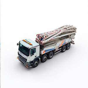 Camión Bomba de Concreto Arocs 6x2 de Carrocería Estrecha para Construcción Urbana - Product Image 2