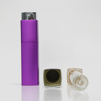 Atomiseur de parfum carré de taille de voyage avec logo personnalisé bouteille rechargeable de parfum en aluminium de 8ml pour parfum