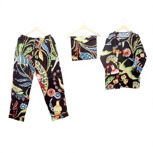 Conjunto de Pijama de 2 Piezas con Estampado Floral, Manga Larga, Cuello Redondo, Suave, 100% Algodón, Ropa de Dormir para Mujer Adulta, Temporada de Primavera - Product Image 1