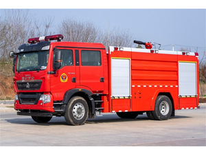 Camion-citerne à eau et mousse Sinotruk 8000 litres 4X2, le plus vendu et fiable, pour les usines pétrolières et chimiques - Product Image 3