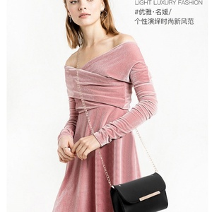 กระเป๋าถือดีไซน์แบรนด์ดังพร้อมโลโก้สั่งทำพิเศษสำหรับสุภาพสตรี ชุดกระเป๋าถือสำหรับสุภาพสตรี - Product Image 4