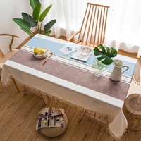 Nappe rectangulaire en coton et lin faite à la main de haute qualité, avec pompons, design moderne, motif géométrique, douce et confortable, respectueuse de l'environnement