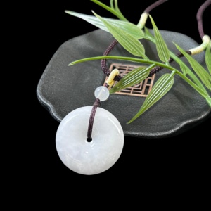 Colgante de Jadeíta Birmana Natural Grado A con Cierre de Seguridad, Tipo Hielo y Glutinoso, Redondo y Sencillo, Colgante Unisex - Product Image 4
