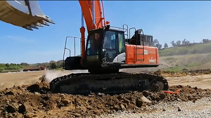 Modèle Hitachi ZX490 d'occasion, pelle sur chenilles de 49 tonnes, grande pelle de chantier lourde et polyvalente, Japon - Product Image 3