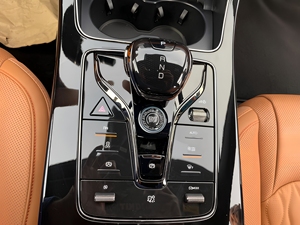 Voiture électrique à longue autonomie BYD Han 2025 à quatre roues - Product Image 5