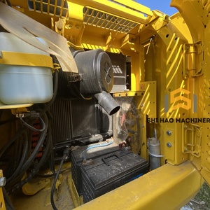 Excavatrice hydraulique sur chenilles d'occasion Komatsu PC130 de 13 tonnes, d'origine japonaise, 90% neuve, à vendre - Product Image 5