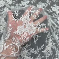 GCWH019829-1-11 Tissu en dentelle brodée florale perlée blanche de 150 cm de large sur 3 mètres pour robe de mariée