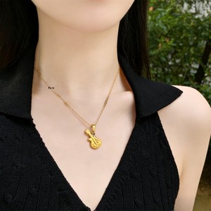 CAIOOCHE Collar de Acero Inoxidable de Moda al por Mayor con Colgante de Violín, Joyería Transfronteriza, Cadena Versátil para Clavícula para Mujer - Product Image 2
