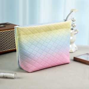 Bolsa de almacenamiento de cosméticos de gran capacidad con cierre de cremallera Bolsa de maquillaje de PU con degradado colorido - Product Image 2