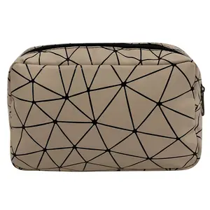 Carry-on Friendly Light-weighted Diamond Lattice Colorful Good Quality Cosmetic Bag Make Up Pouch Toilet Bag For Women Lady Girl