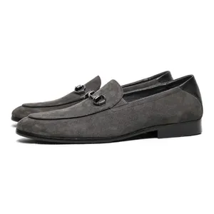 Mocassins en daim vintage de qualité supérieure Nouvelle mode Design confortable Chaussures plates décontractées pour hommes en cuir véritable Anti-glissant