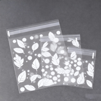 Vente en gros Sacs en plastique BOPP auto-adhésifs transparents de taille personnalisée pour l'emballage individuel de biscuits, bonbons pour les chaussettes de boulangerie