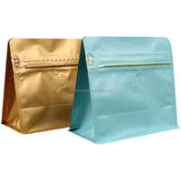 Sacs de café zip-lock à fond plat vertical imprimés de logo personnalisé avec valve réutilisables pour les grains de café et les croustilles
