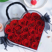 Seau de roses éternelles luxueuses faites à la main en forme de cœur avec cadenas d'amour – Rose éternelle pour la Saint-Valentin et cadeau pour la fête des Mères