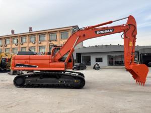 Excavadora de orugas Doosan DX300 de 30 toneladas usada, Corea Original de alta calidad con componentes centrales, cojinete de engranaje de motor - Product Image 3