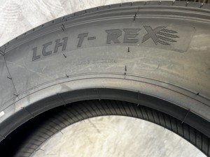 Neumático Radial Nuevo LCH T-REX para Camiones y Autobuses 24.5, Neumáticos para Camiones Ligeros, Neumático Neumático Comercial 11R24.5, Precio al por Mayor - Product Image 3