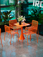 Ensemble de chaises de table à manger orange pour patio extérieur Art en fer Conception de célébrités sur Internet pour cafés Boutiques de thé au lait Balcons Loisirs