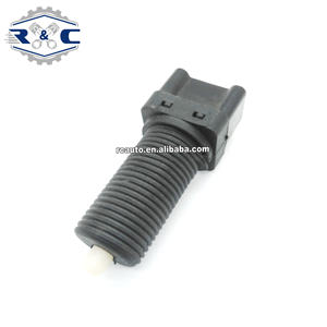 Nouveaux commutateurs d'éclairage <span class=keywords><strong>de</strong></span> <span class=keywords><strong>frein</strong></span> automatique <span class=keywords><strong>de</strong></span> haute qualité R & C 7700410418 pour Renault Espace scénic I Laguna <span class=keywords><strong>Kangoo</strong></span> interrupteur <span class=keywords><strong>de</strong></span> feu <span class=keywords><strong>de</strong></span> freinage <span class=keywords><strong>de</strong></span> voiture - Product Image 1