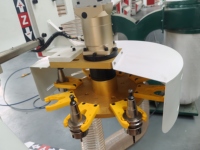 Router CNC 1200x2400mm con Husillo HQD de 9KW, Control Syntec y Mesa de Carga y Descarga Automática, Máquina de Grabado en Madera con Certificación CE