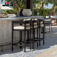 Ensemble de canapés de salon de jardin modernes et imperméables J2S pour restaurants, avec table basse et fauteuils club