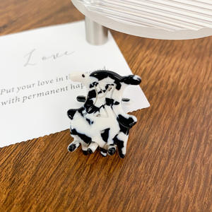 Pinzas de Pelo de Plástico Románticas de 2.5cm para el Día de San Valentín, Pinza de Pelo Elegante con Diseño de Tiburón, Color Rosa, Pinza de Pelo Moderna - Product Image 5