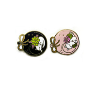 Vente en gros Épinglette en émail souple/dur avec motif de fleur Badges de machine personnalisés Épingle bon marché pour cadeau promotionnel