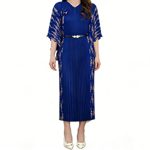 Elegante <span class=keywords><strong>Abito</strong></span> <span class=keywords><strong>Midi</strong></span> <span class=keywords><strong>Plissettato</strong></span> Dorato di Qualità con Cintura, Stile Islamico Turco per Donne Musulmane, Scollo a V, Mezze Maniche - Product Image 3