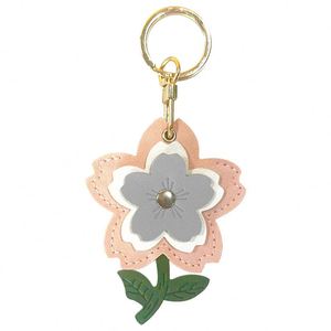Llavero de cuero PU con diseño de flor de cerezo Sakura, colgante para estuche, bolso, tarjetero, regalo - Product Image 3