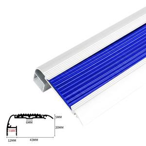 Profilé d'escalier en aluminium Fuxin avec insert antidérapant en PVC et caoutchouc, garantie 1 an, pour la protection des bords d'escalier, design moderne - Product Image 3