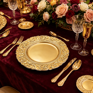 Assiettes de présentation baroques or champagne avec bord festonné orné pour une mise en scène de table de banquet de mariage aux tons <span class=keywords><strong>pastel</strong></span> doux - Product Image 6