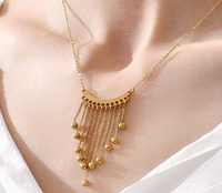 Style Simple 304 Acier Inoxydable 14K Plaqué Or Gland Triangle Perles Pendentif Collier Charme Religieux Accessoire De Mode