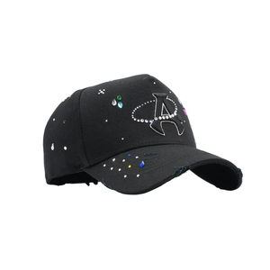 Casquettes 31 Hat's G5 personnalisées Thirtyone Hats Mago Universe Casquettes de baseball sportives à 5 panneaux avec broderie de lettres et de fleurs - Product Image 5