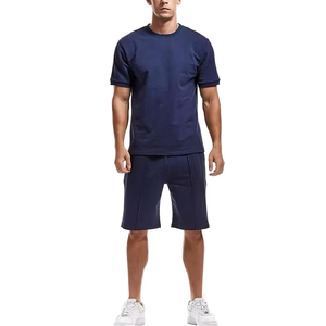 Conjunto de ropa deportiva fina de secado rápido de verano para hombre con top de manga corta y pantalones cortos deportivos - Product Image 1