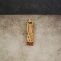 Étui à Mézouzah Écologique Auto-Adhésif en Bois d'Olivier et Résine avec Parchemin Casher en Bronze Brillant – Petit Décoration Juive pour la Maison, Idéal Cadeau