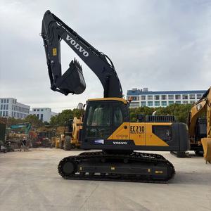 Excavatrice sur chenilles moyenne Volvo EC210 d'origine de 21 tonnes avec moteur Yanmar, excellent état, prix réduit, modèle 2024 - Product Image 3