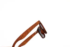 Klassische Holz farbe Bambus farbe Sonnenbrille Benutzer definiertes Logo Kunststoff Quadratische Unisex-Sonnenbrille