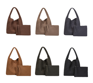 Bolsos de mano de neopreno personalizados al por mayor, tejidos a mano, de moda, para mujer, suaves, de playa, bandolera, bolsos tote tejidos. - Product Image 2