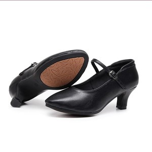Nouvelle Arrivée Chaussures de <span class=keywords><strong>Danse</strong></span> <span class=keywords><strong>Folklorique</strong></span> et de Bal pour Femmes Adultes, Modèle Caractère, Élégantes et Confortables, Tige en PU, Semelle Extérieure en Cuir Véritable, Meilleures Ventes - Product Image 5