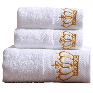 Ensemble de serviettes de bain extra-larges et absorbantes en jacquard uni 500 g/m² pour hôtels cinq étoiles et salons de beauté - Modèle Couronne - Product Image 1