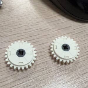 Engranaje de Embrague de 24 Dientes, Blanco, de Plástico ABS, Juego de Construcción 76244 para Bloques de Construcción Educativos - Product Image 2