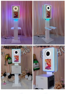 บูธถ่ายภาพสําหรับแผ่นขนา<span class=keywords><strong>ด</strong></span> 12.9 10.9 นิ้วพร้อมไฟแฟลชและไฟ LED รอบๆ บูธเสริมความงาม - Product Image 6