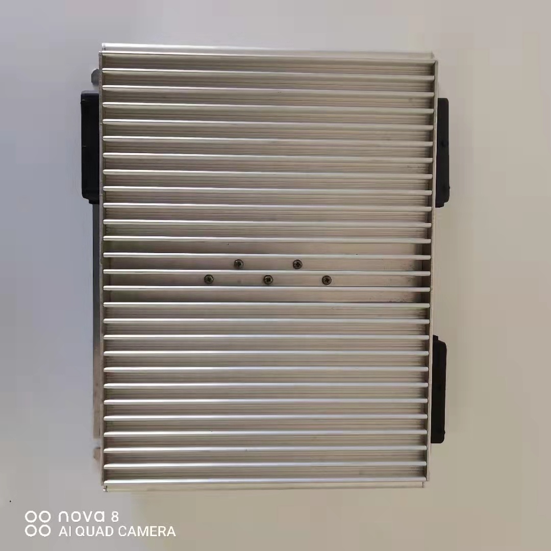 専用品① KMN01011A 70角山型門柱キャップ TOEX(LIXIL) アイボリー