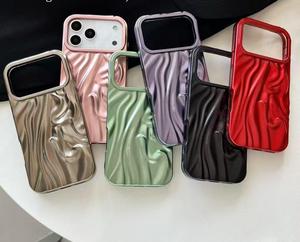 Funda Electrochapada de Color Sólido con Textura de Seda Plegada en 3D para iPhone 17, a Prueba de Golpes para iPhone 16/18 Pro Max, para iPhone 14 - Product Image 1