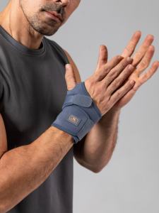 Pelindung Pergelangan Tangan Tahan Lama untuk Latihan Sehari-hari Pelindung Pergelangan Tangan Anti Selip untuk Mendaki, Bersepeda, Kebugaran - Product Image 5