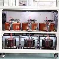 Triphasé 380V 400V 415V AVR 10KVA 15KVA 20KVA 30KVA servomoteur en cuivre régulateur de tension automatique stabiliser