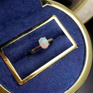 Anello di Fidanzamento Classico Personalizzato in Argento Sterling 925 Placcato Oro 18k con Opale Naturale Taglio Ovale - Product Image 4