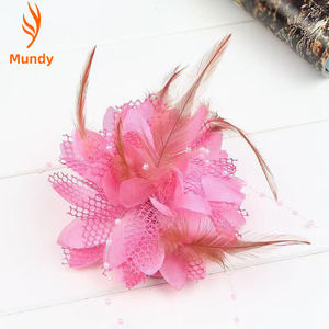 Clip de Plumas y Flores de Seda Hecho a Mano para Fiestas, Bodas, Espectáculos, Festivales, Sesiones de Fotos y Uso Diario - Product Image 5