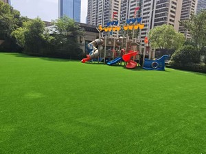 Césped Artificial de 50 mm de Alta Densidad, Césped Sintético Realista para Exteriores, Alfombra Verde para Balcón - Product Image 4